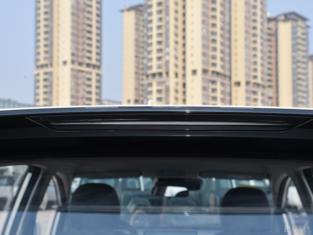 珍珠白AION Y車尾外觀圖片