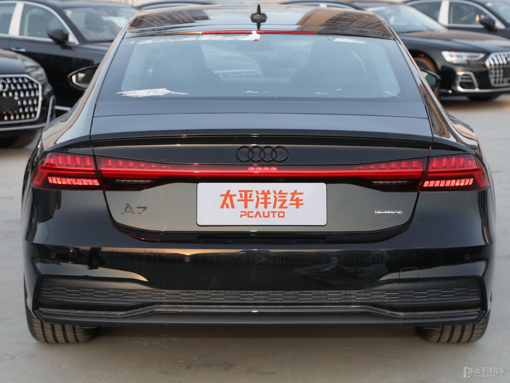 旋風(fēng)黑奧迪A7車(chē)尾外觀圖片