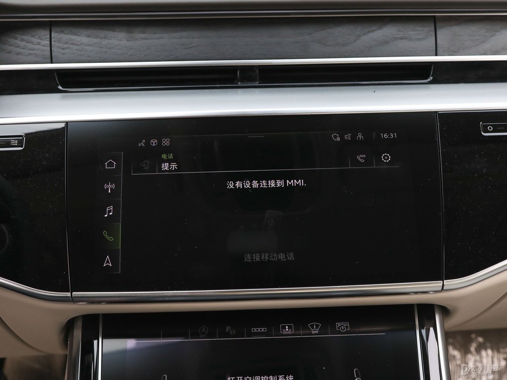 賽百靈黑奧迪A8L中控內(nèi)飾圖片