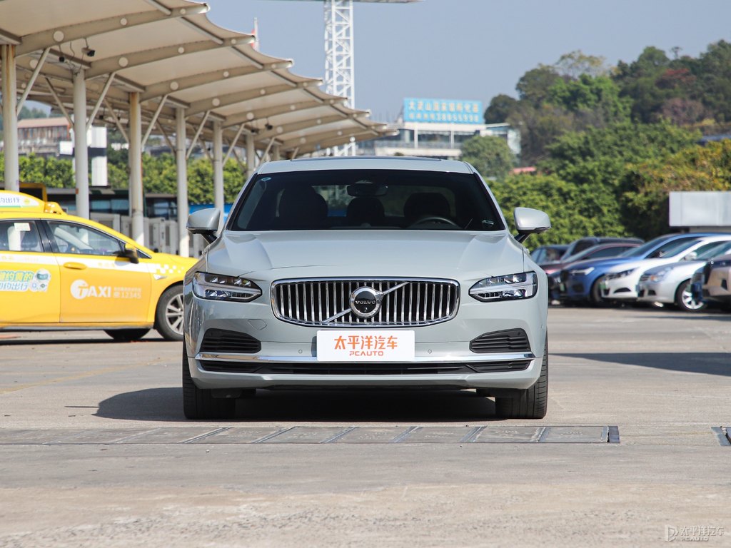 薄霧灰沃爾沃S90新能源整車外觀外觀圖片