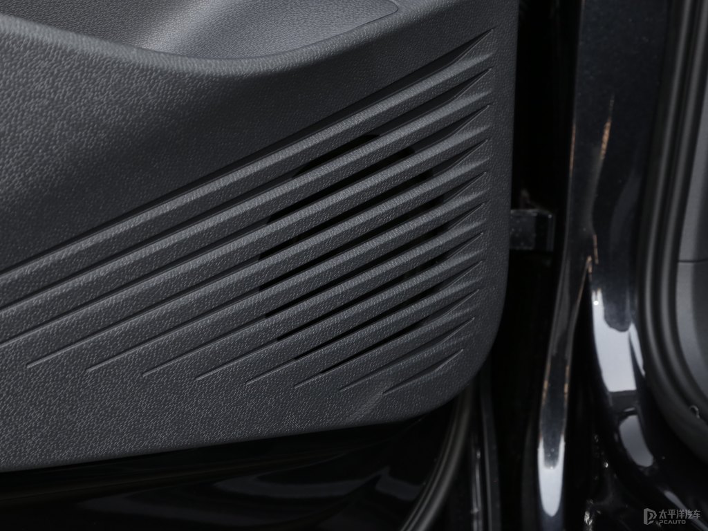 星黛藍(lán)ID.4 CROZZ車廂內(nèi)飾圖片
