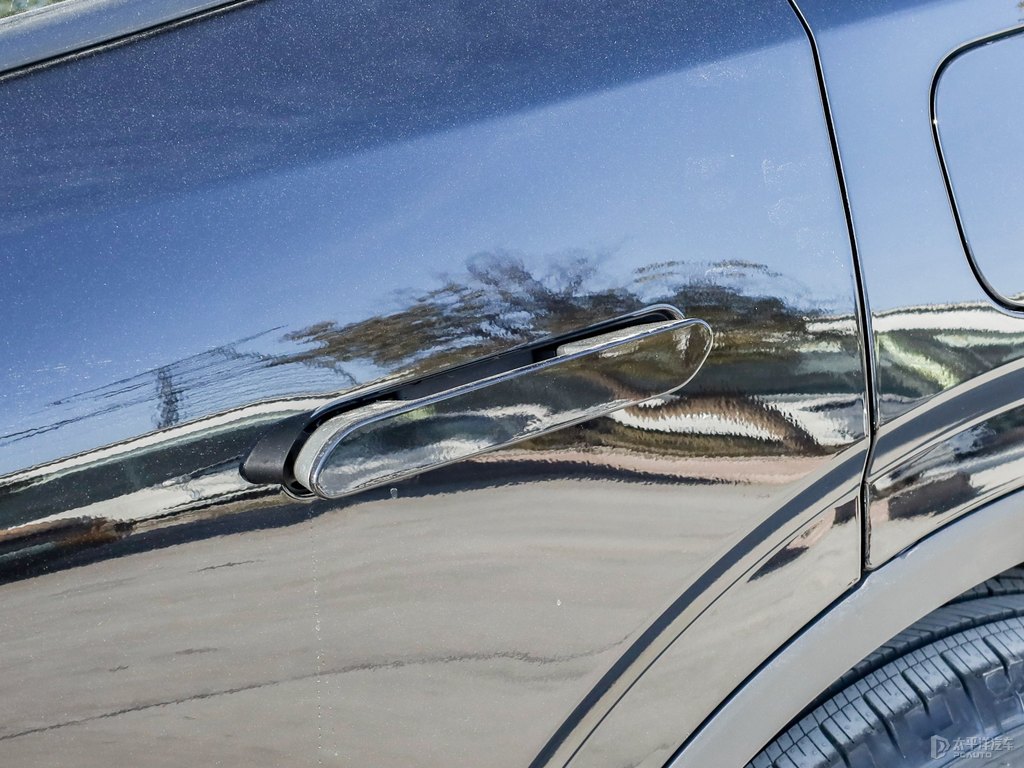 星耀黑銳界L車身外觀圖片