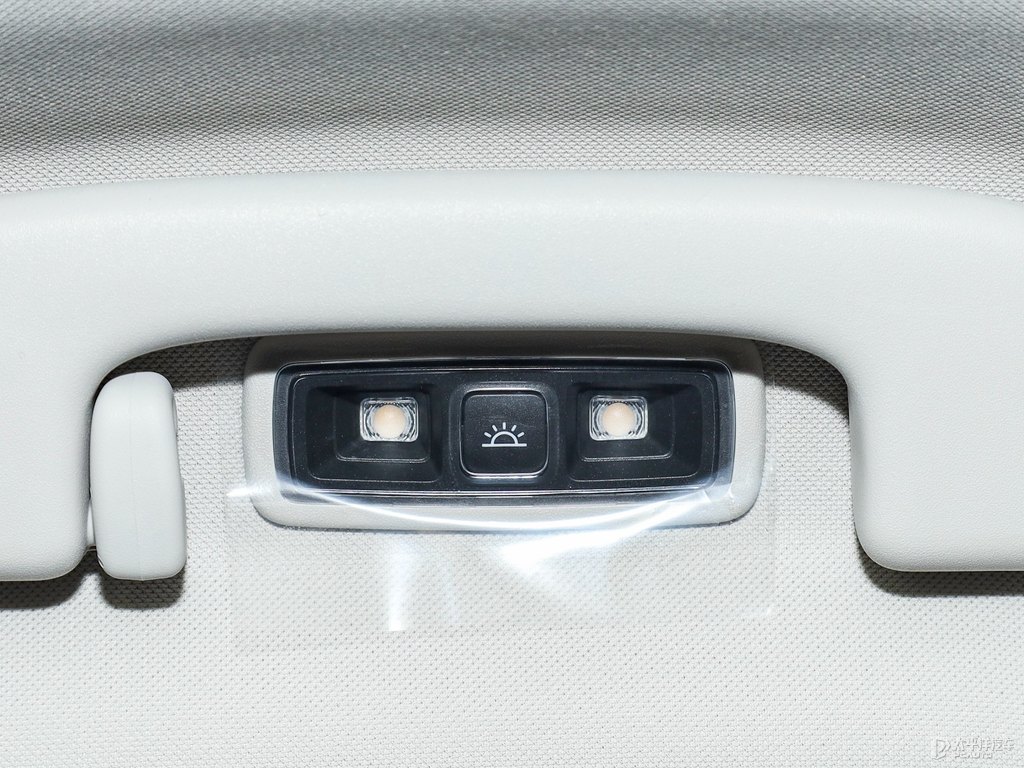星耀黑銳界L車廂內(nèi)飾圖片
