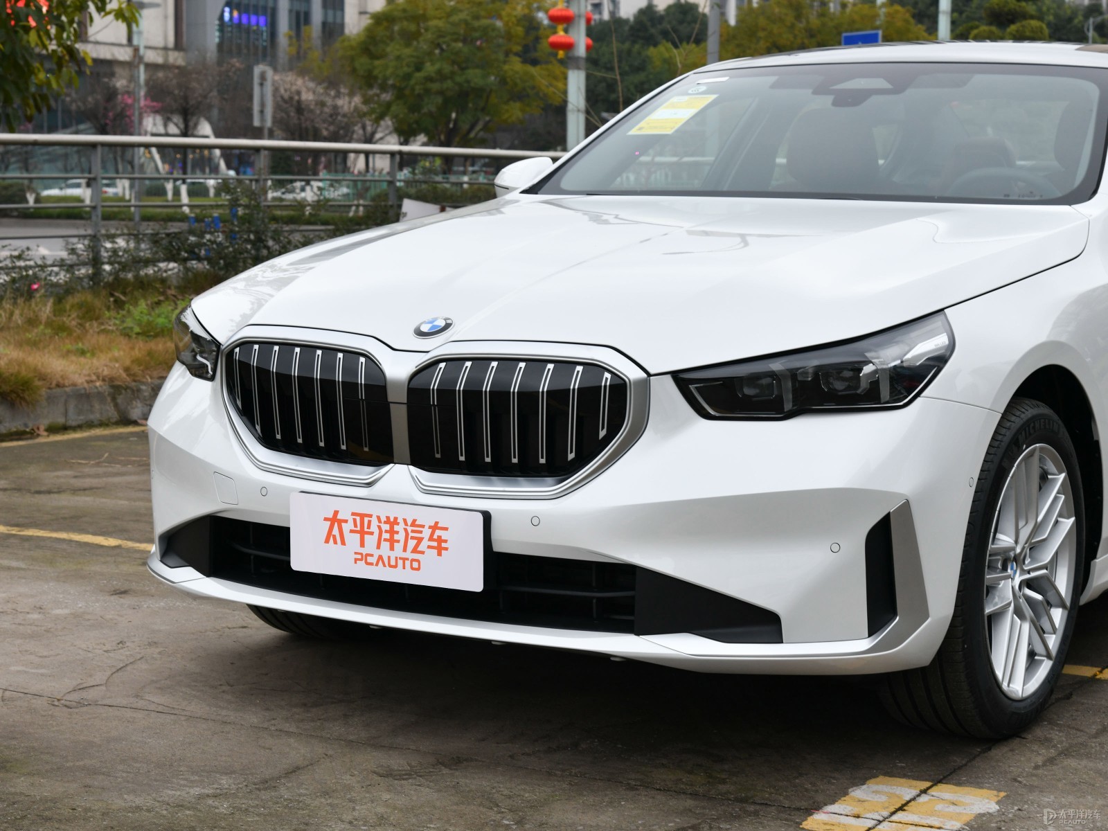 寶馬5系外觀高清大圖