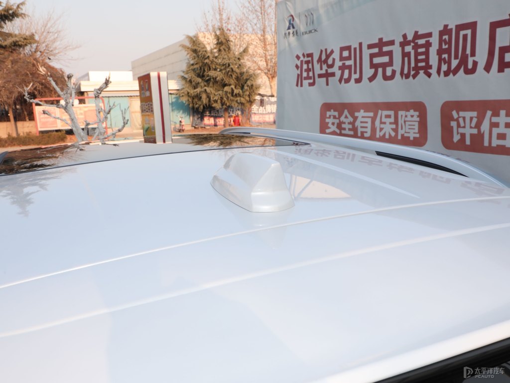 珍珠白昂科威車身外觀圖片