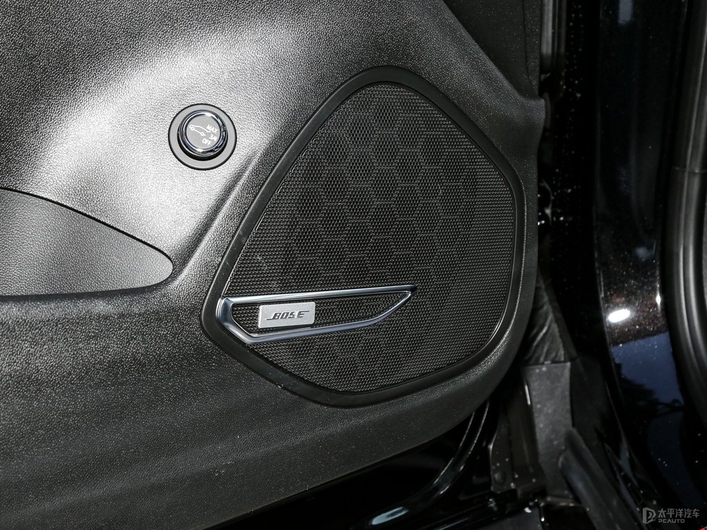 墨玉黑昂科威車廂內飾圖片