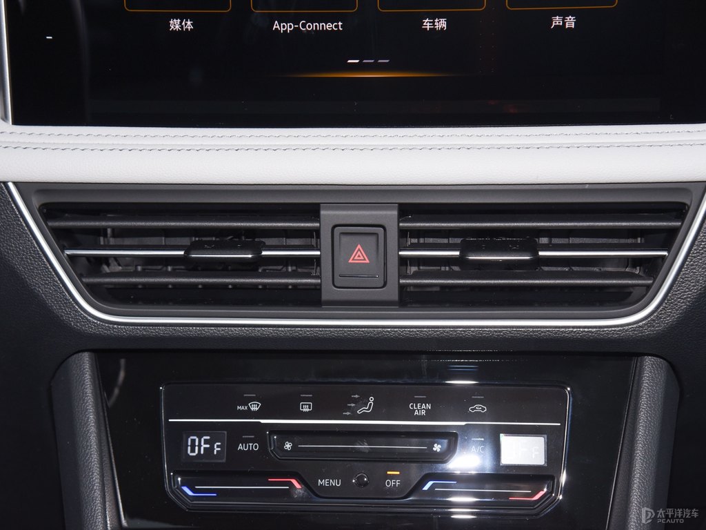 極光白途觀L中控內(nèi)飾圖片