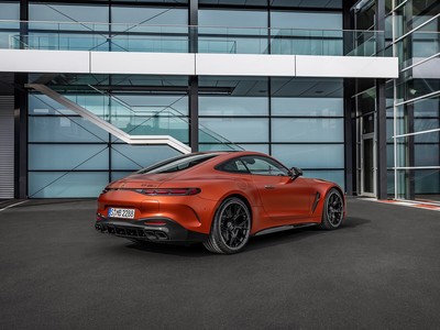 AMG GT新能源和仰望U9，哪個車型更受歡迎