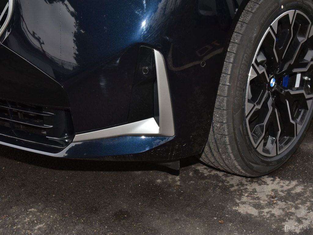 碳黑色寶馬X3車頭外觀圖片
