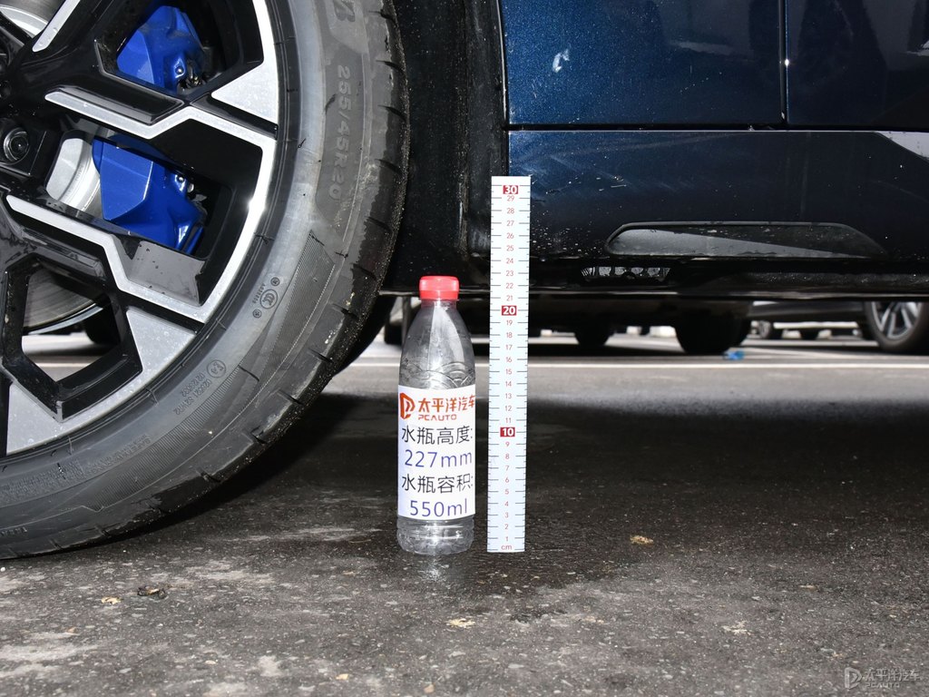 碳黑色寶馬X3車身外觀圖片
