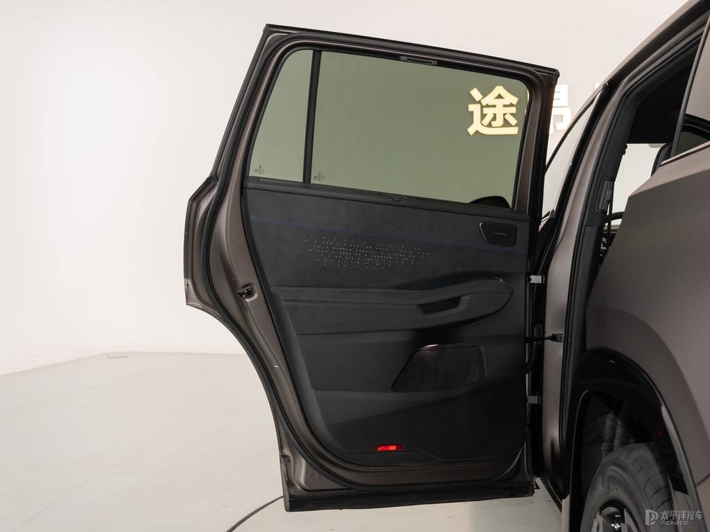 沙丘棕途昂車廂內(nèi)飾圖片
