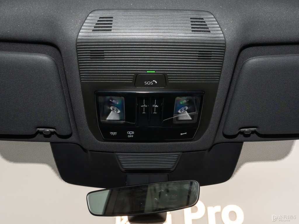沙丘棕途昂車廂內(nèi)飾圖片