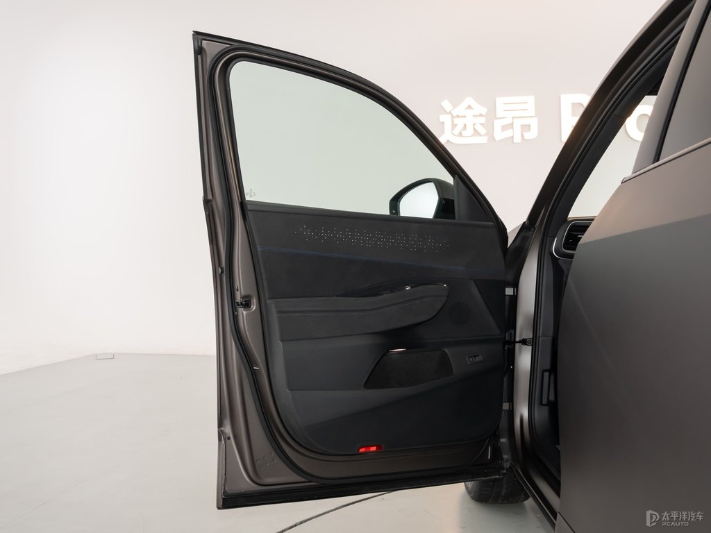 沙丘棕途昂車廂內(nèi)飾圖片
