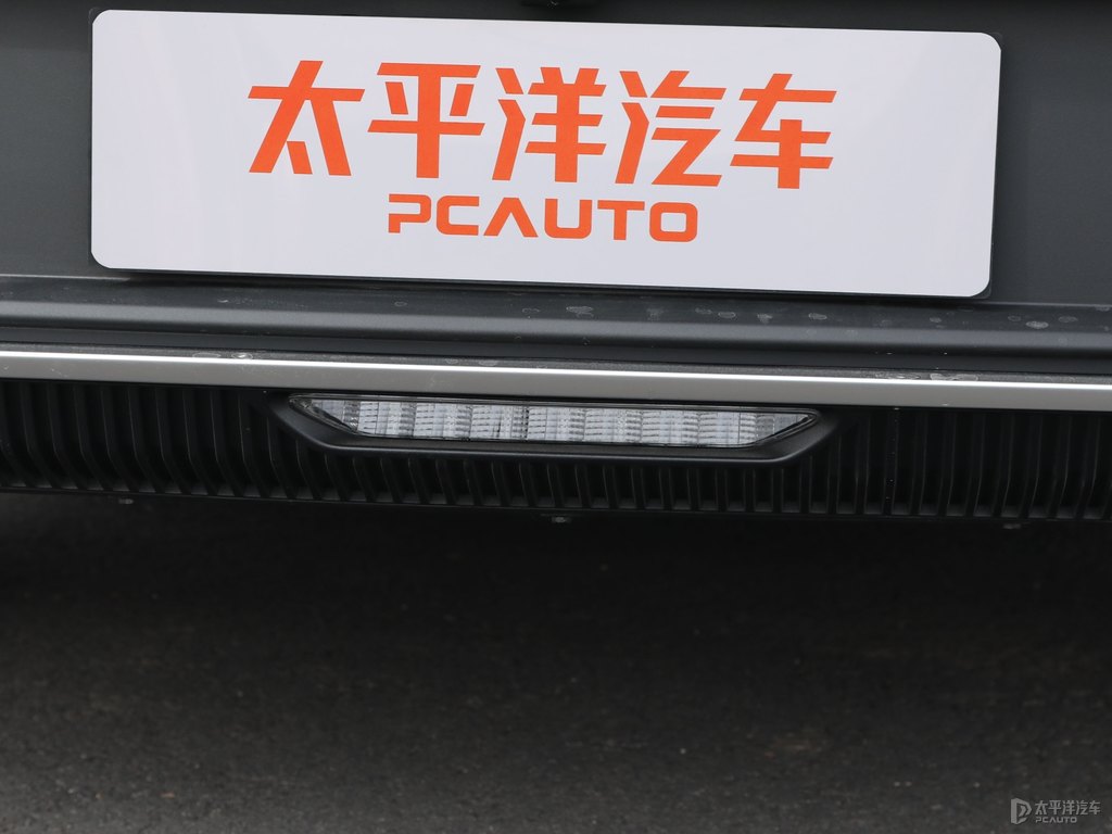玄空黑漢車尾外觀圖片