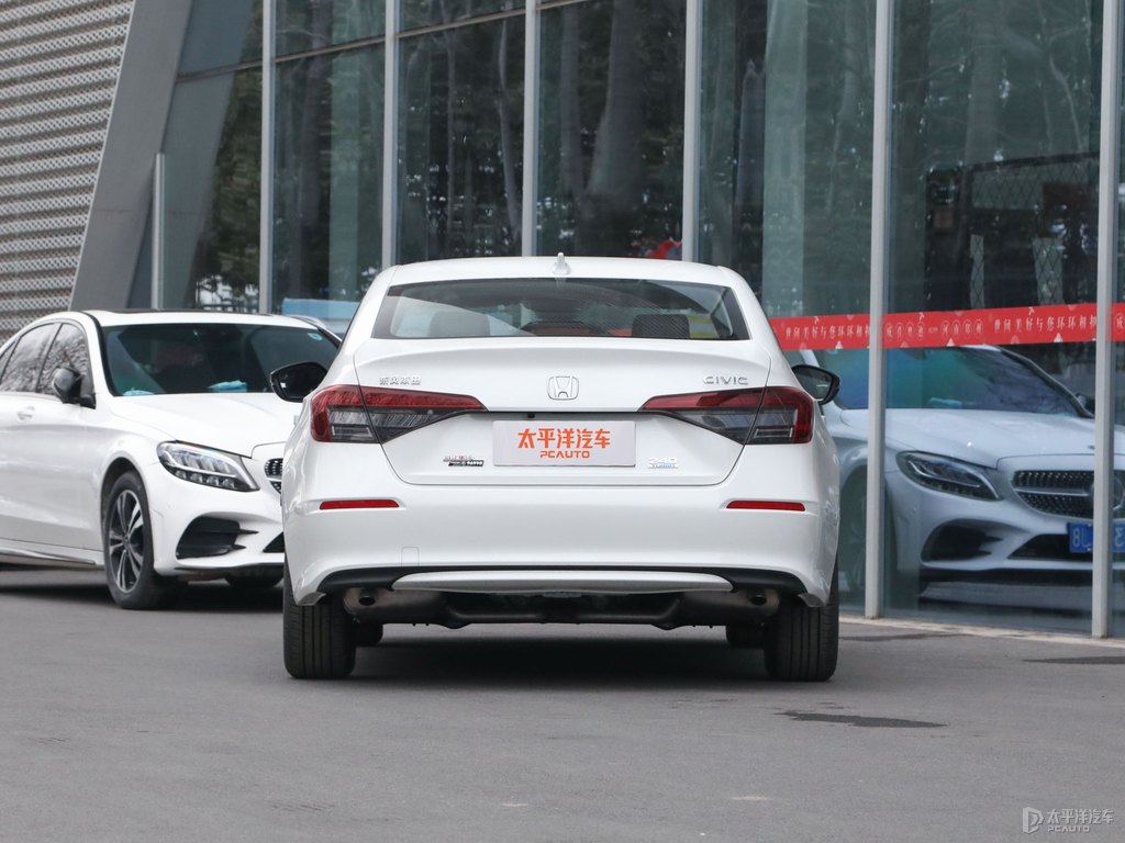 晶耀白思域整車外觀外觀圖片