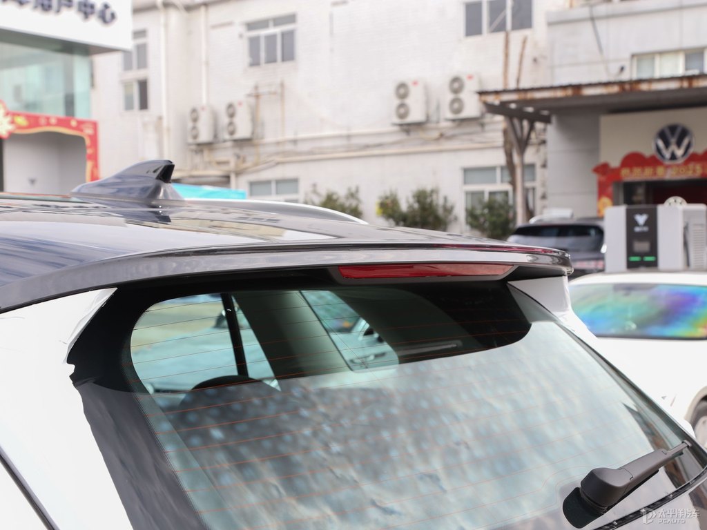 錳石黑探岳車尾外觀圖片