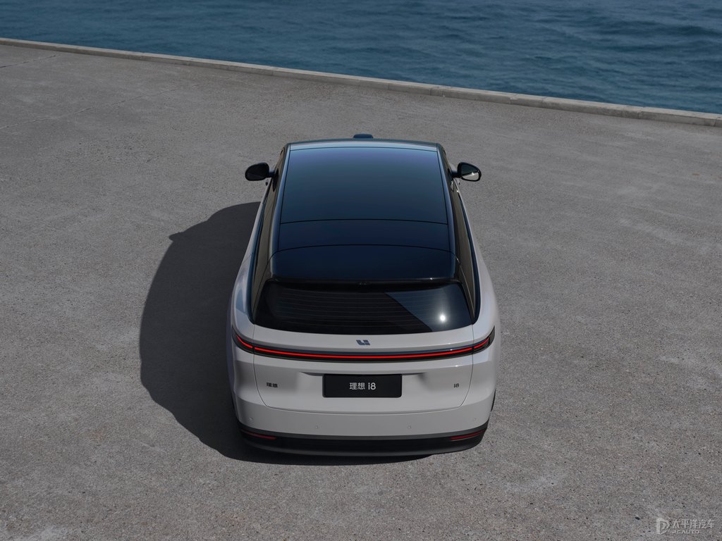 i8܇^^DƬ