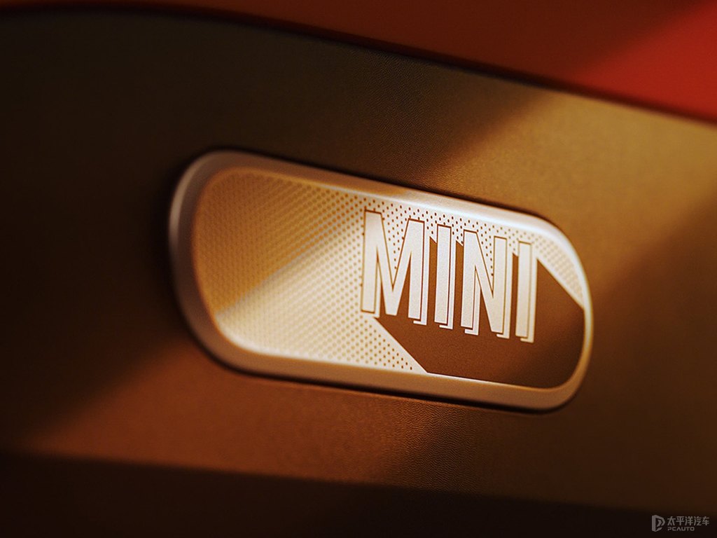 ɫ+ϼtt늄(dng)MINI ACEMANп؃(ni)DƬ