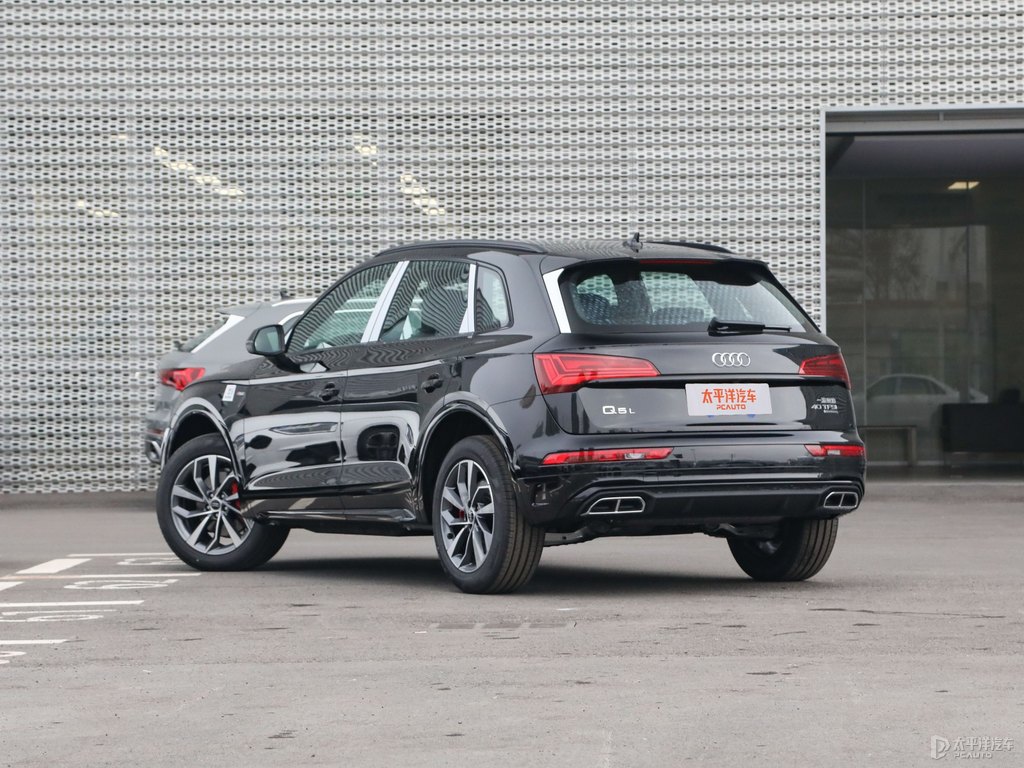 傳奇黑奧迪Q5L整車外觀外觀圖片