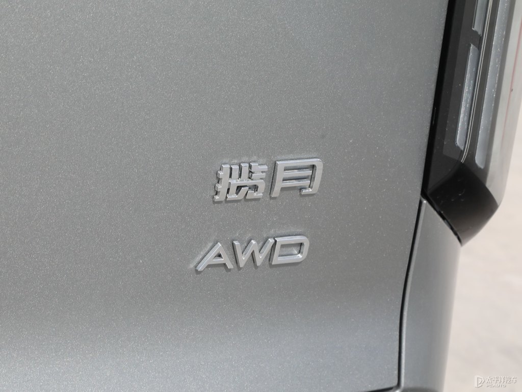星際銀星途攬?jiān)翪-DM車尾外觀圖片