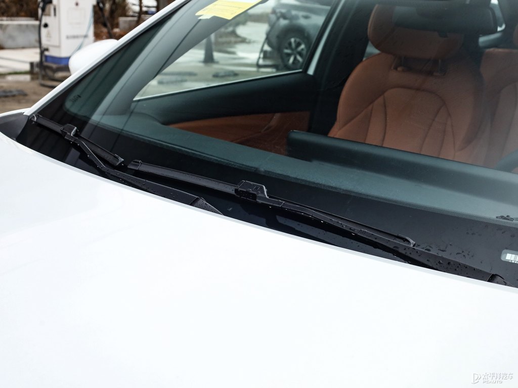 炫晶白長安CS75 PLUS車身外觀圖片