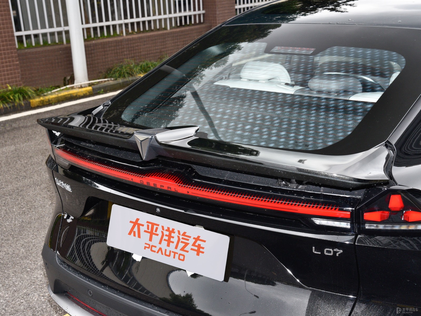 深藍(lán)L07外觀高清大圖