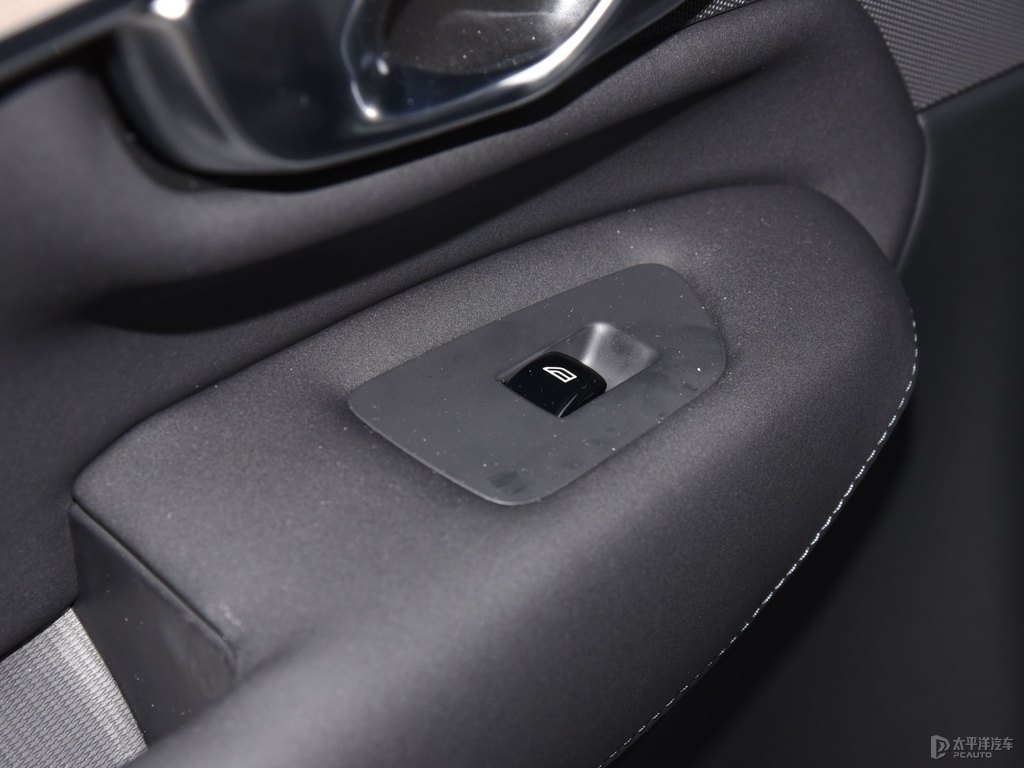薄霧灰沃爾沃XC90車廂內(nèi)飾圖片