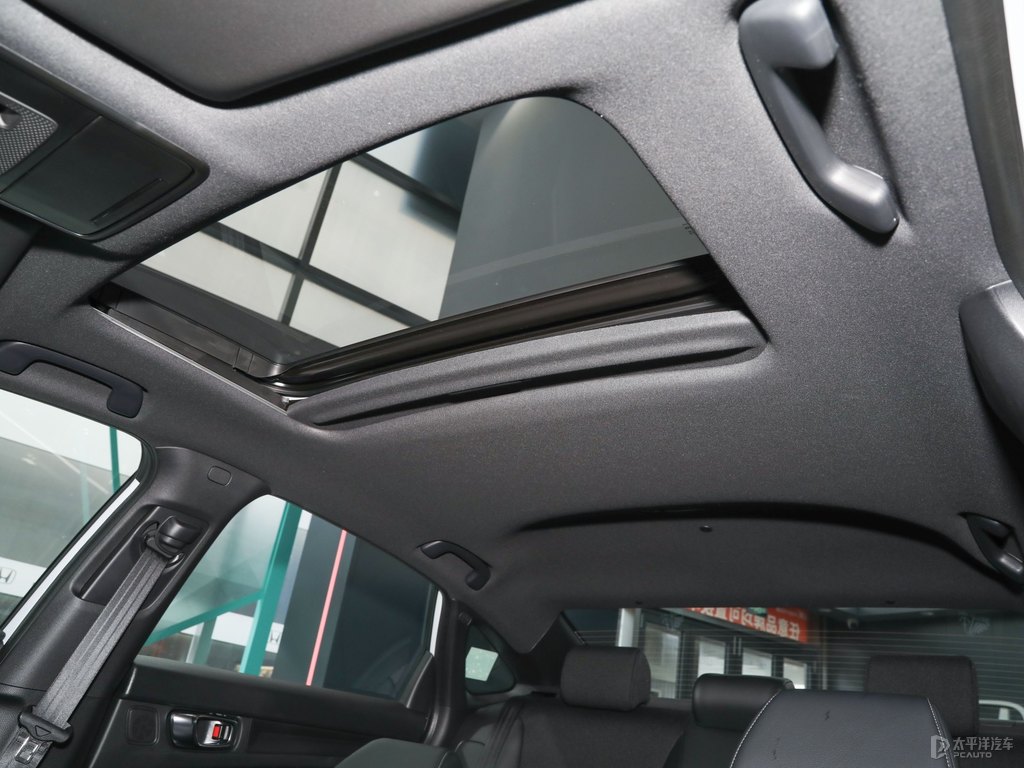 晶耀白思域車廂內(nèi)飾圖片