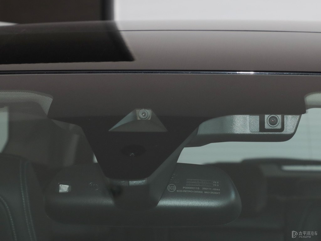 珠光白標(biāo)致5008車身外觀圖片