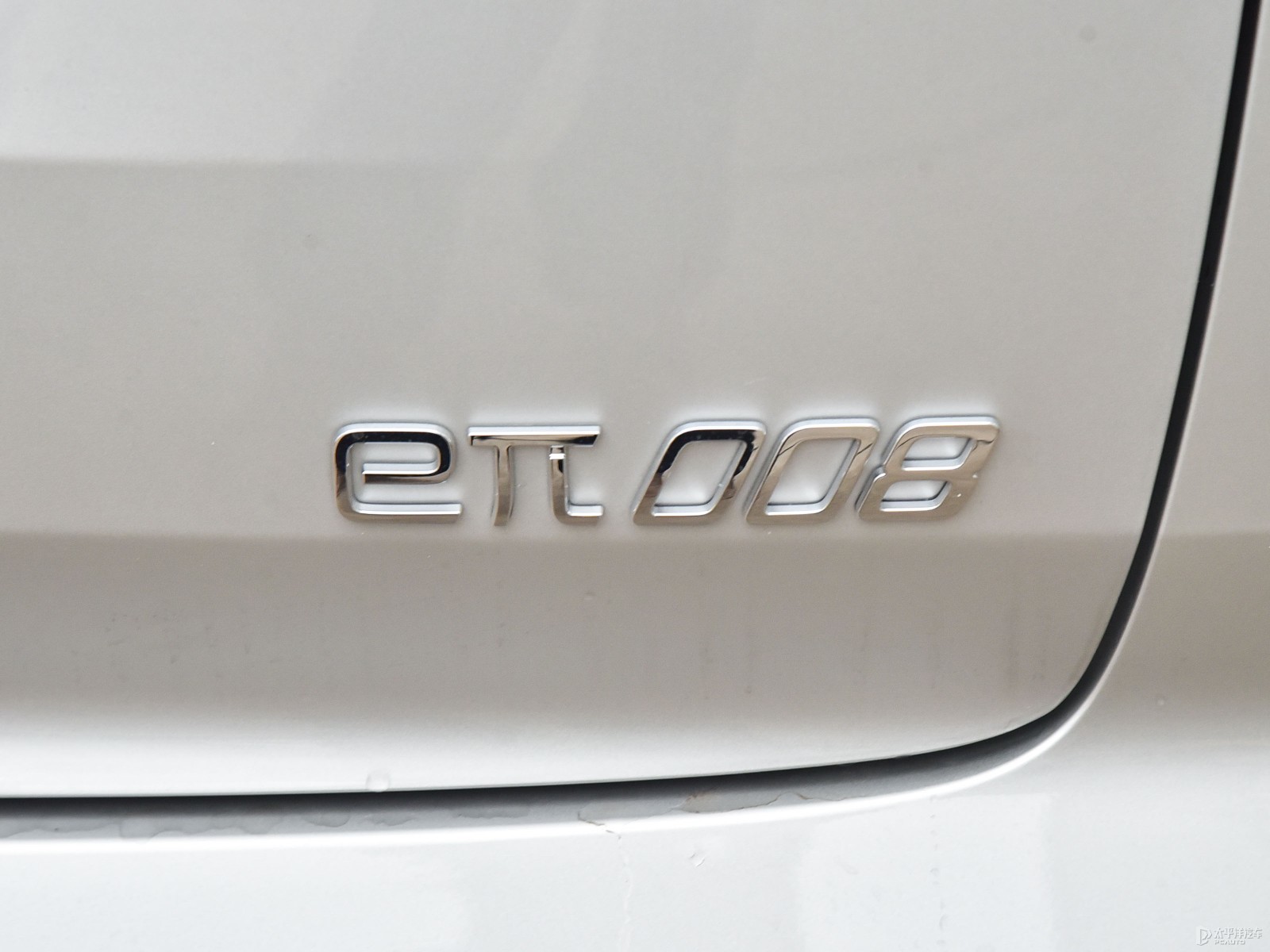 eπ008外觀高清大圖
