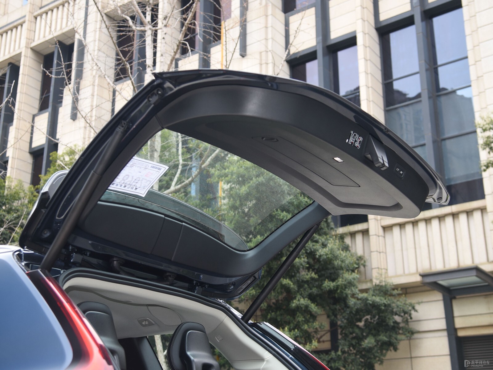沃爾沃XC90空間高清大圖