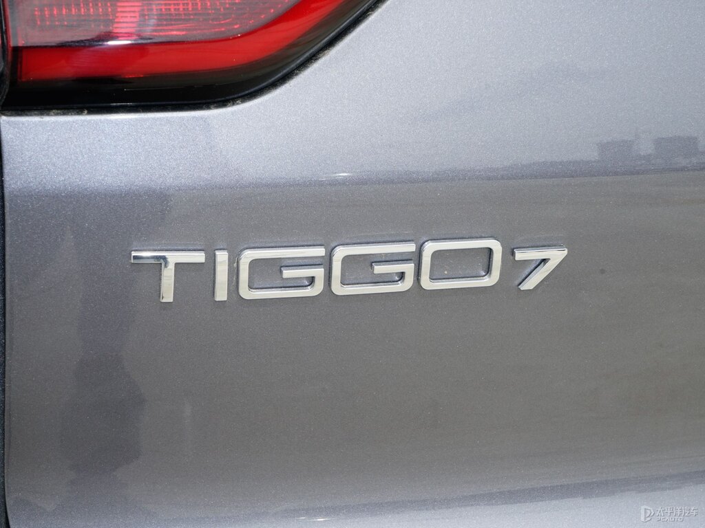 量子灰瑞虎7車尾外觀圖片