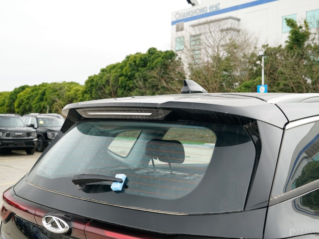 曜石黑瑞虎7車尾外觀圖片