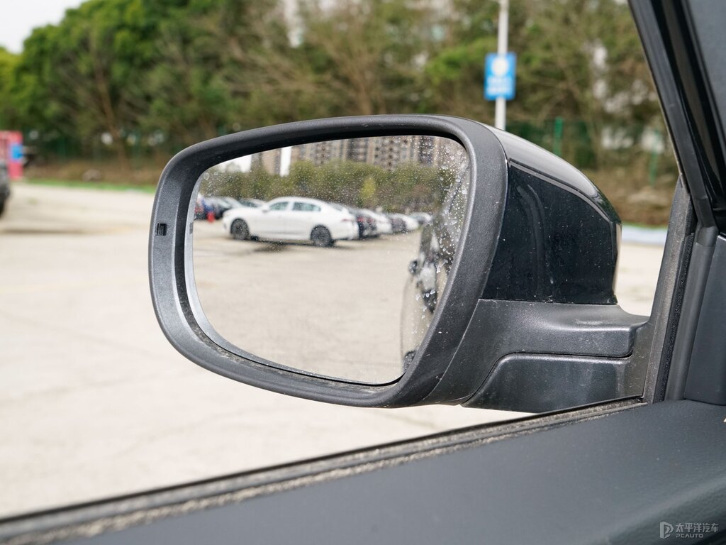 曜石黑瑞虎7車身外觀圖片