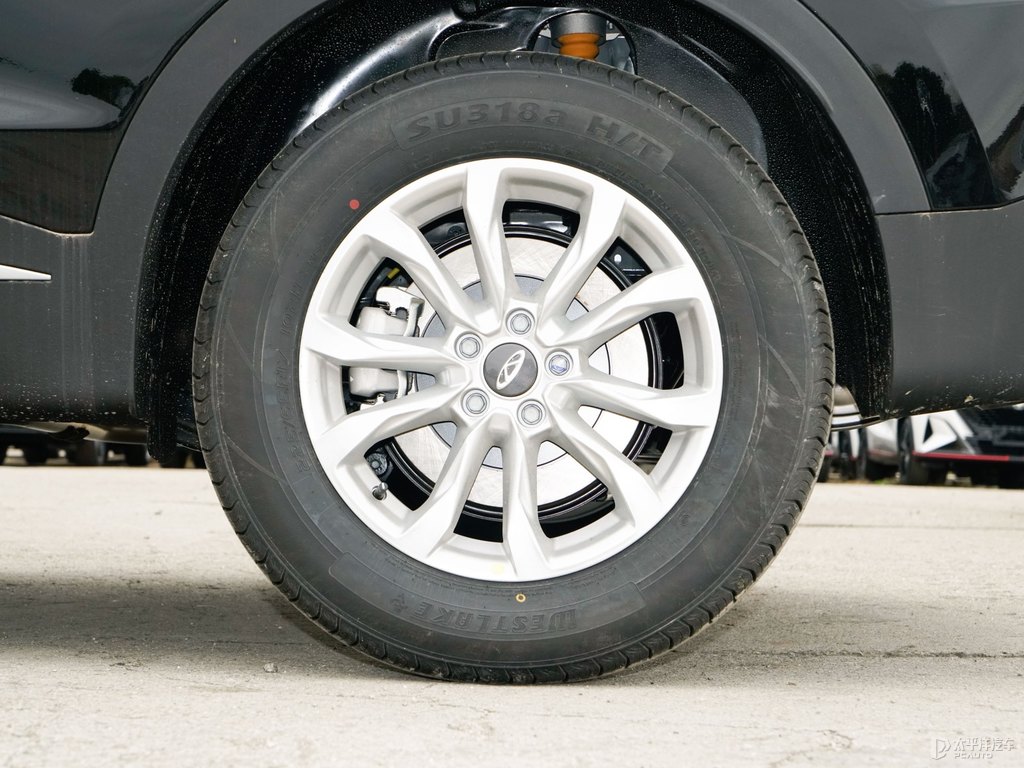 曜石黑瑞虎7車身外觀圖片