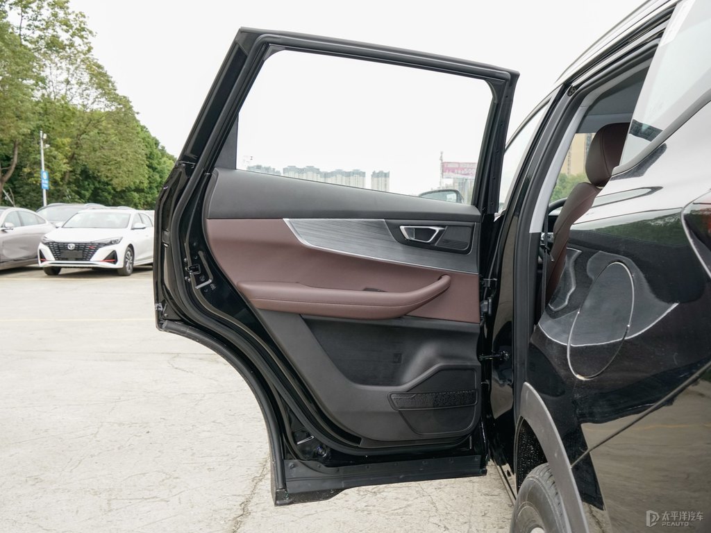 曜石黑瑞虎7車廂內(nèi)飾圖片