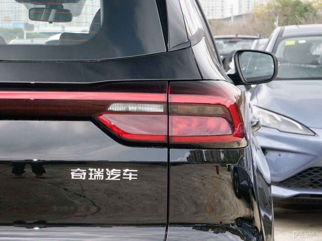 曜石黑瑞虎7車尾外觀圖片