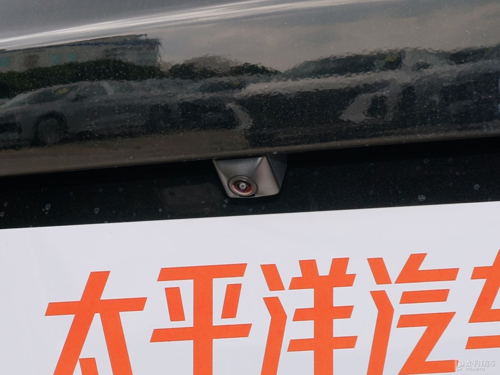 曜石黑瑞虎7車尾外觀圖片