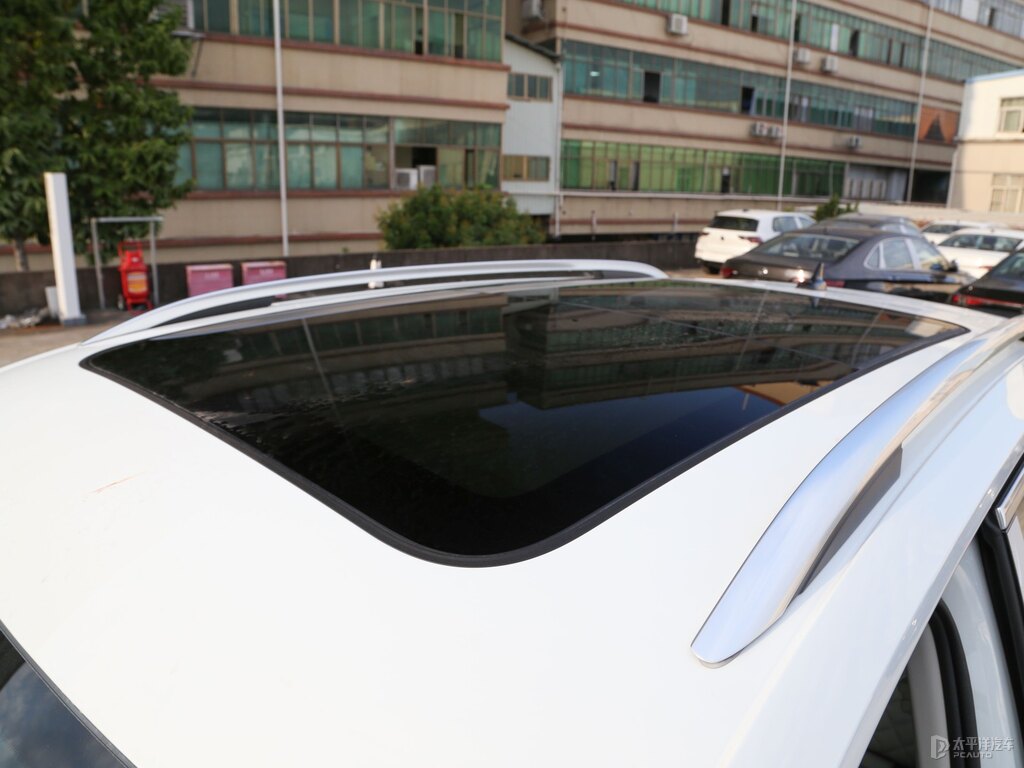 探岳車身外觀圖片