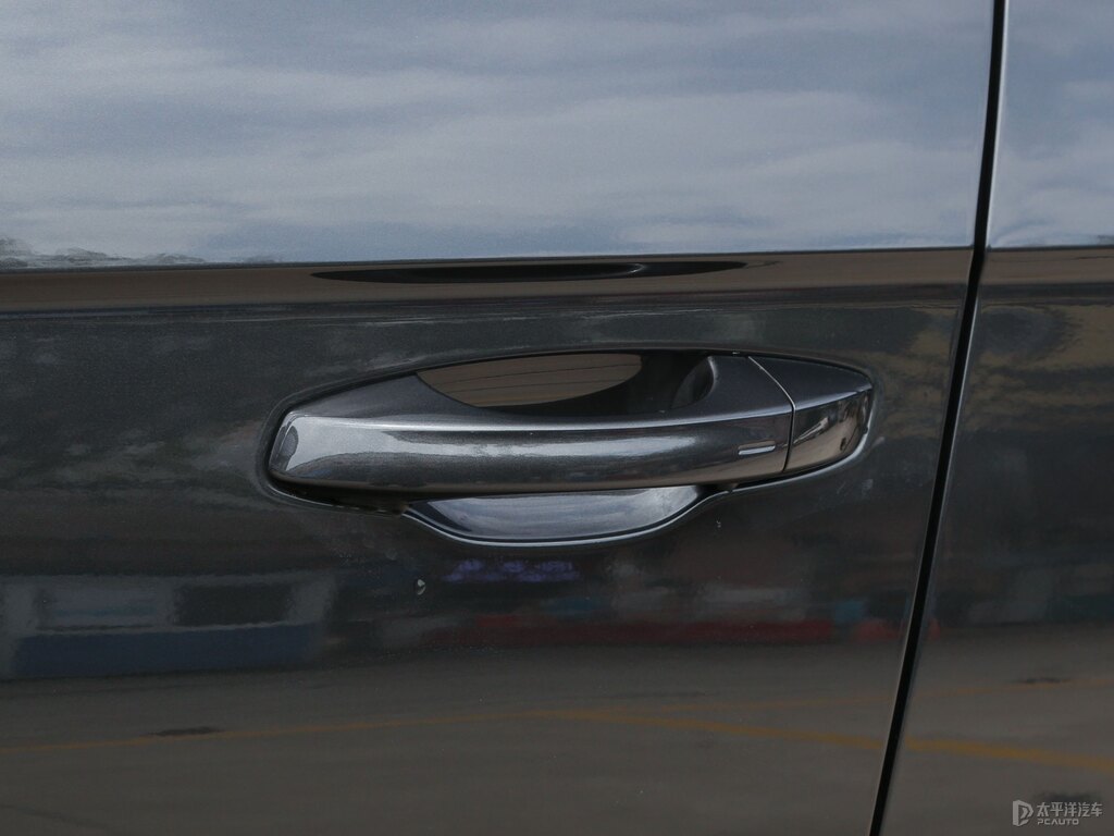 探岳車身外觀圖片