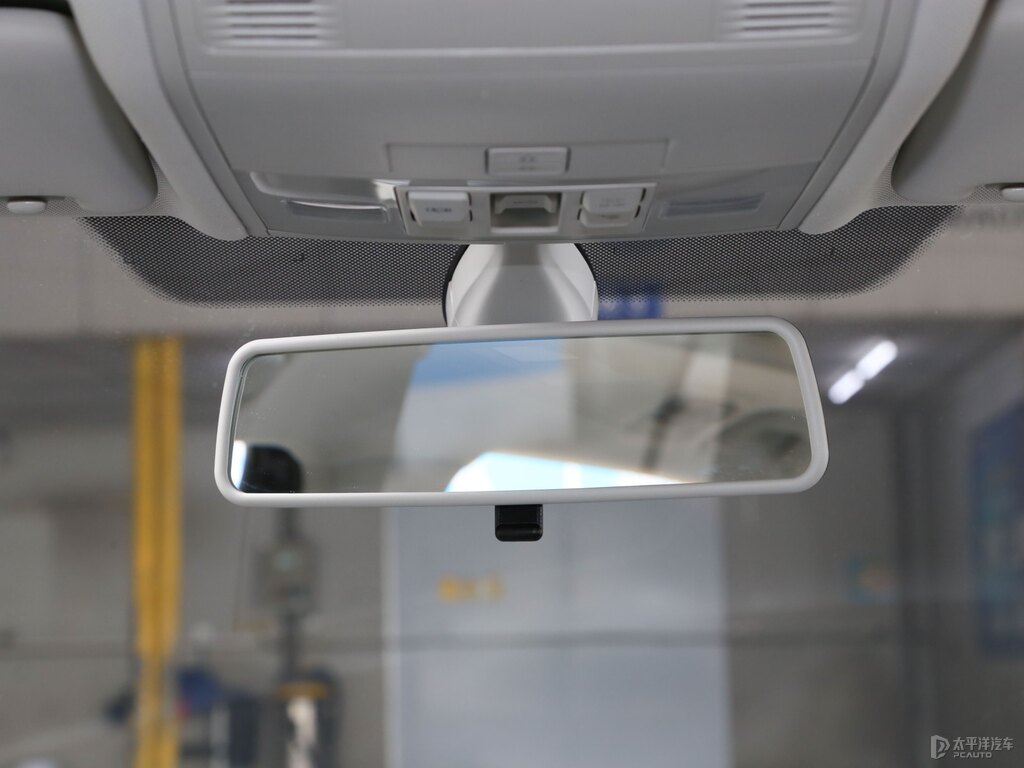探岳車廂內(nèi)飾圖片