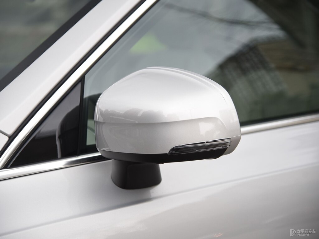 晨光銀沃爾沃XC90車身外觀圖片