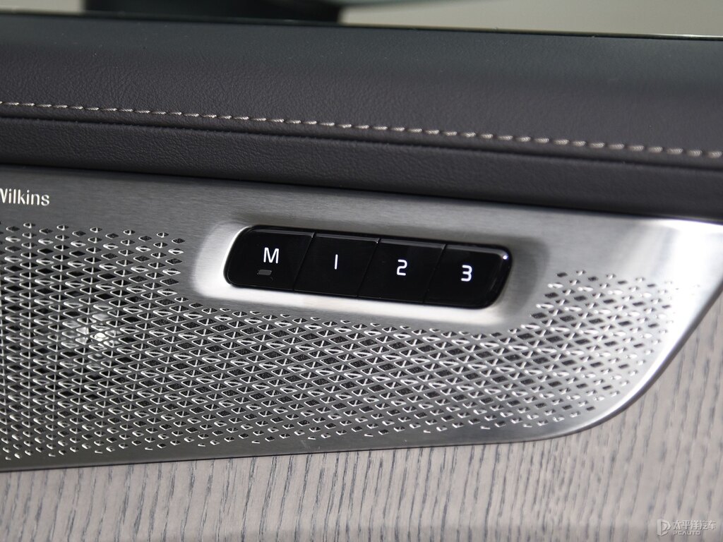晨光銀沃爾沃XC90座椅內(nèi)飾圖片
