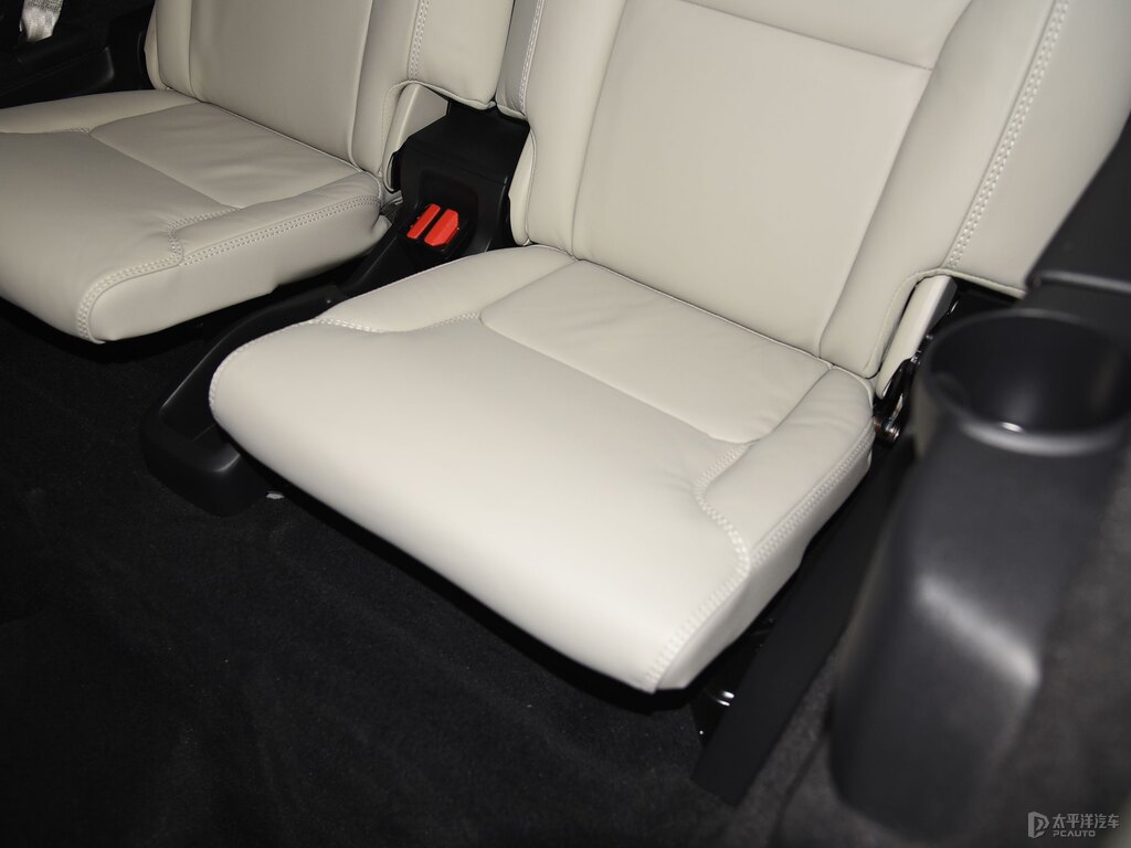 晨光銀沃爾沃XC90座椅內(nèi)飾圖片