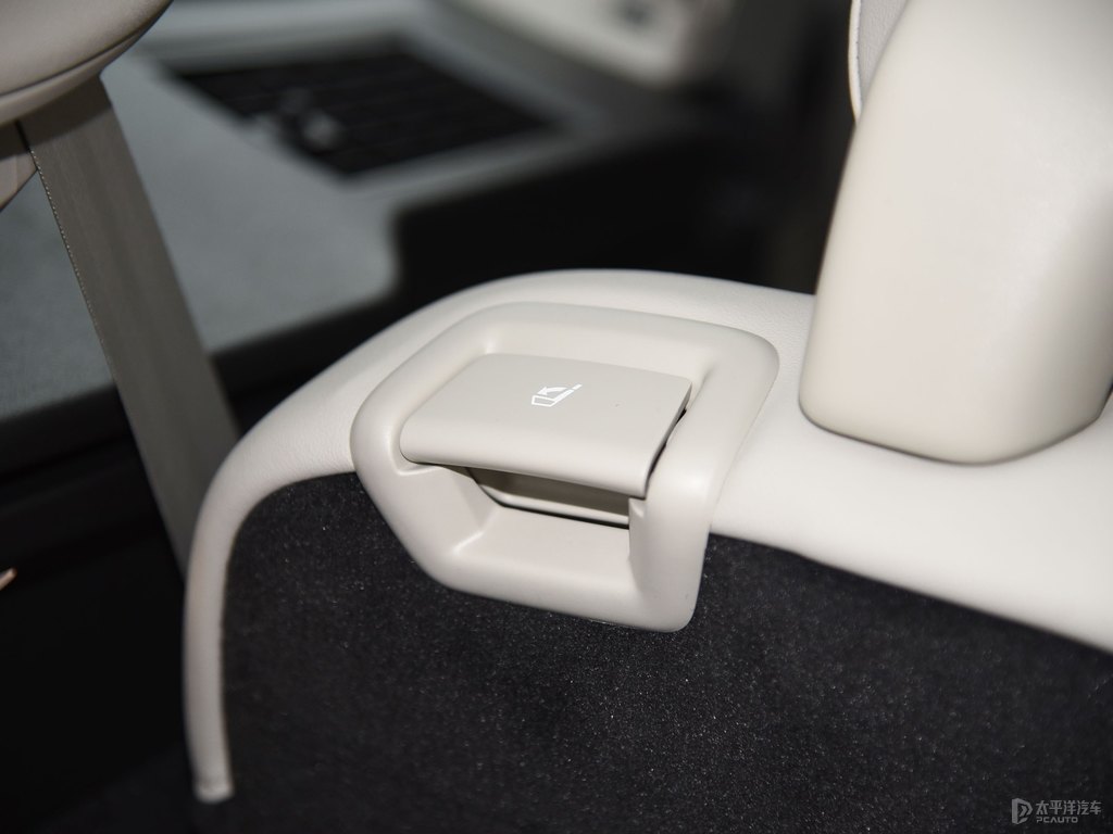 晨光銀沃爾沃XC90座椅內(nèi)飾圖片