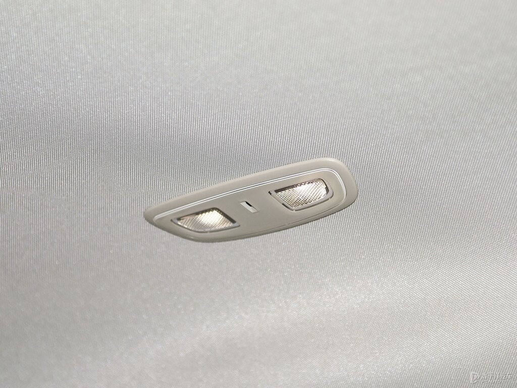 晨光銀沃爾沃XC90車廂內(nèi)飾圖片