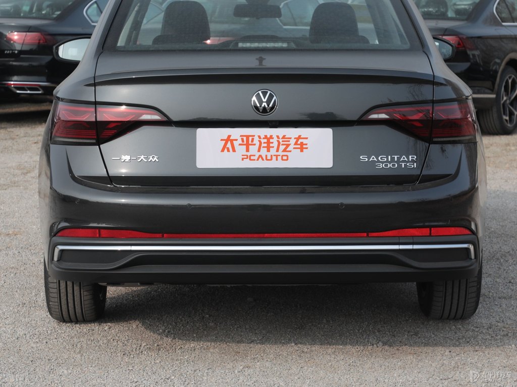 錳石黑速騰車尾外觀圖片