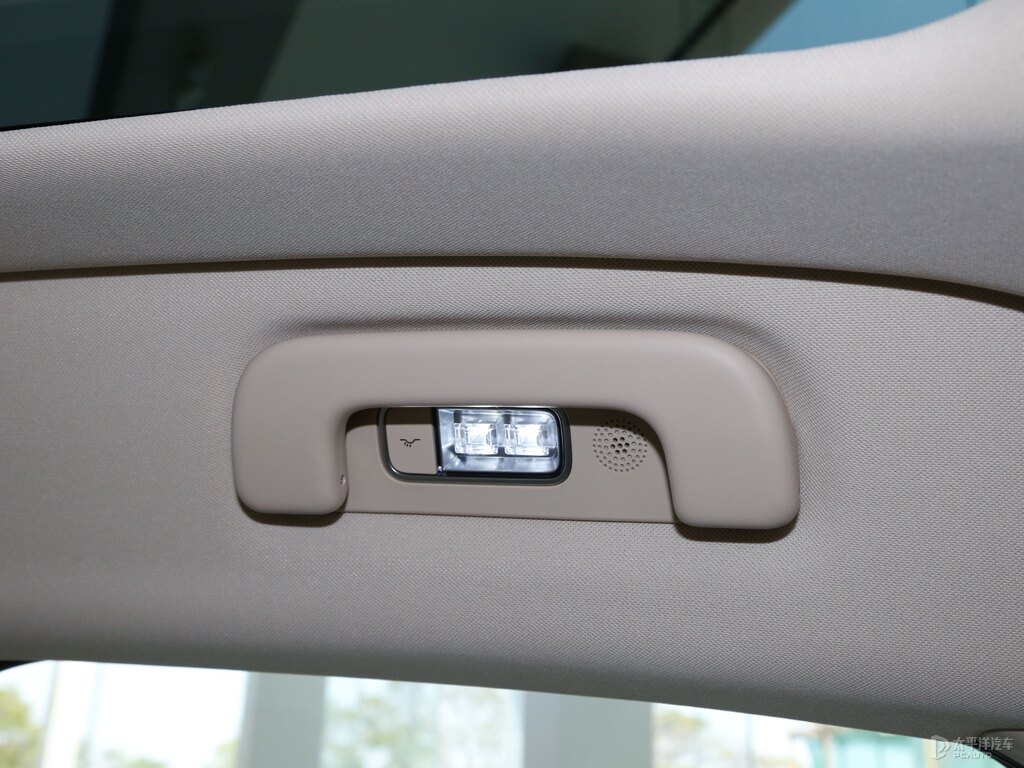 幻影紫問(wèn)界M5車(chē)廂內(nèi)飾圖片