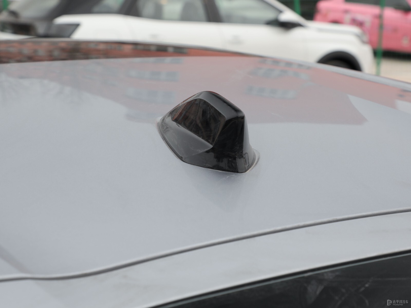 標(biāo)致408X外觀高清大圖