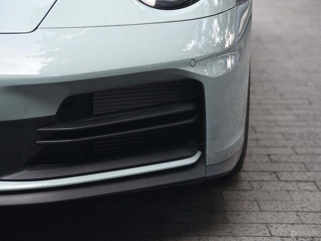 暗影綠金屬保時捷911車頭外觀圖片